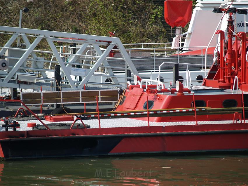 Feuerloeschboot 10-2      P177.JPG